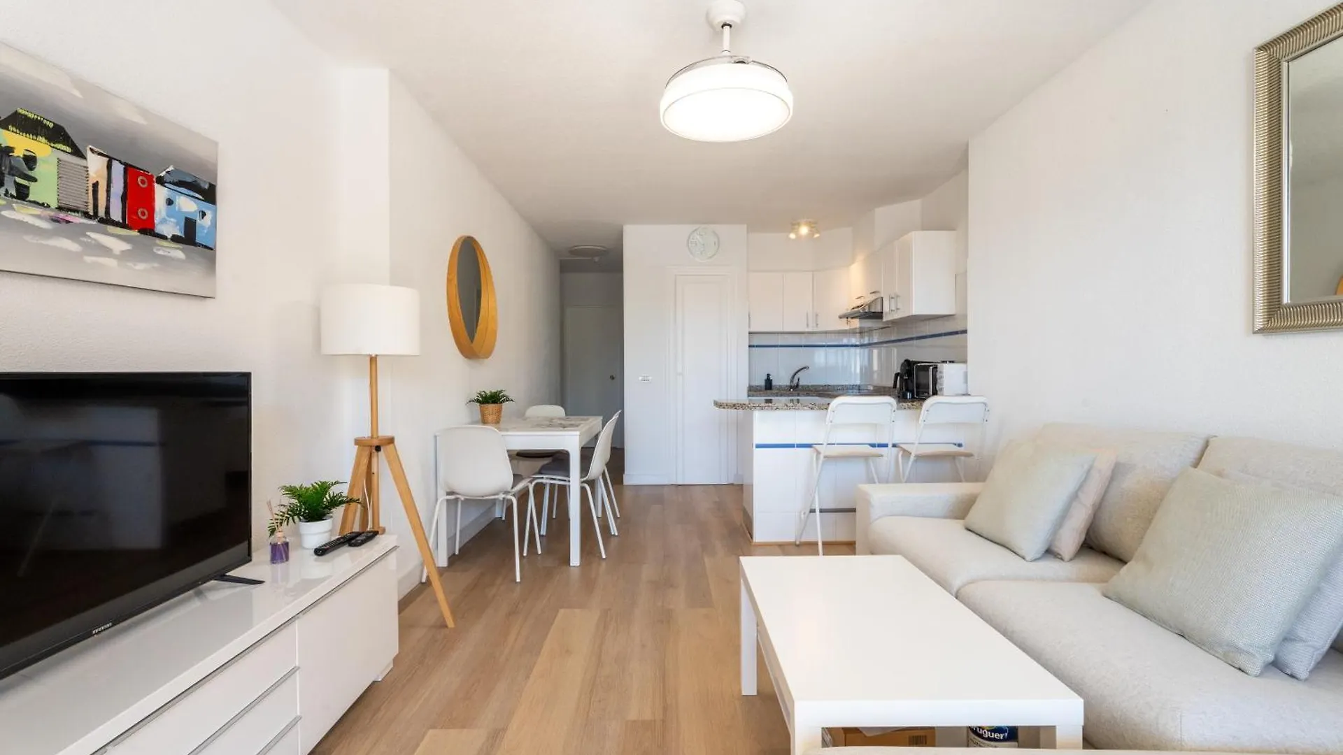 Castle Harbour Apartment With Heated Pool 로스크리스티아노스